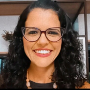 Flávia Leão